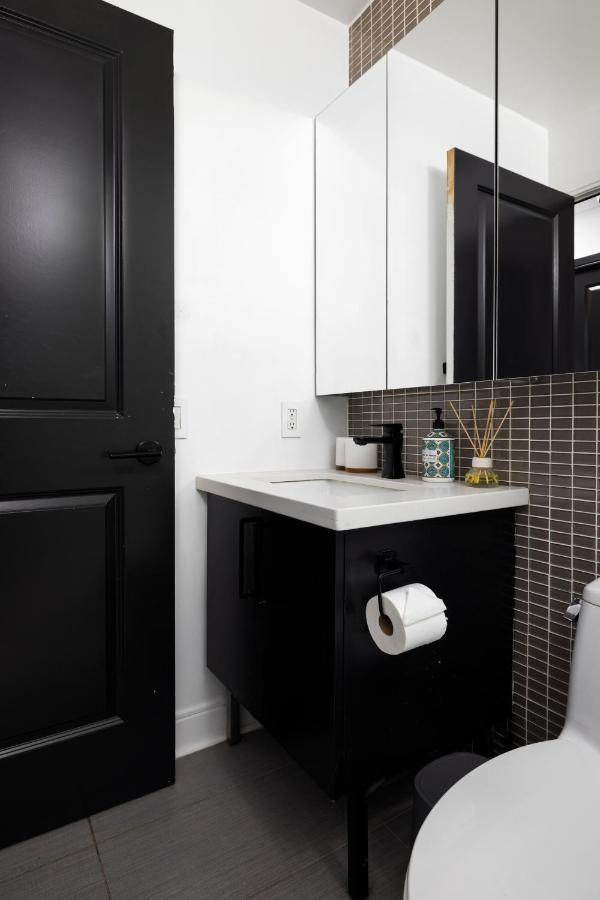 Luxury Executive Yorkville Apartment