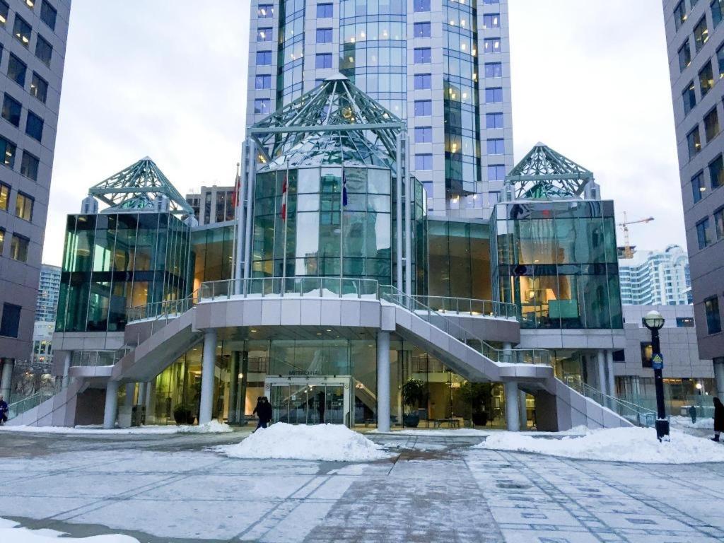 Luxury With Cn Tower View