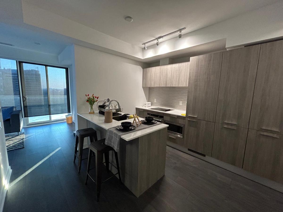 Apartment Entire In Downtown Toronto