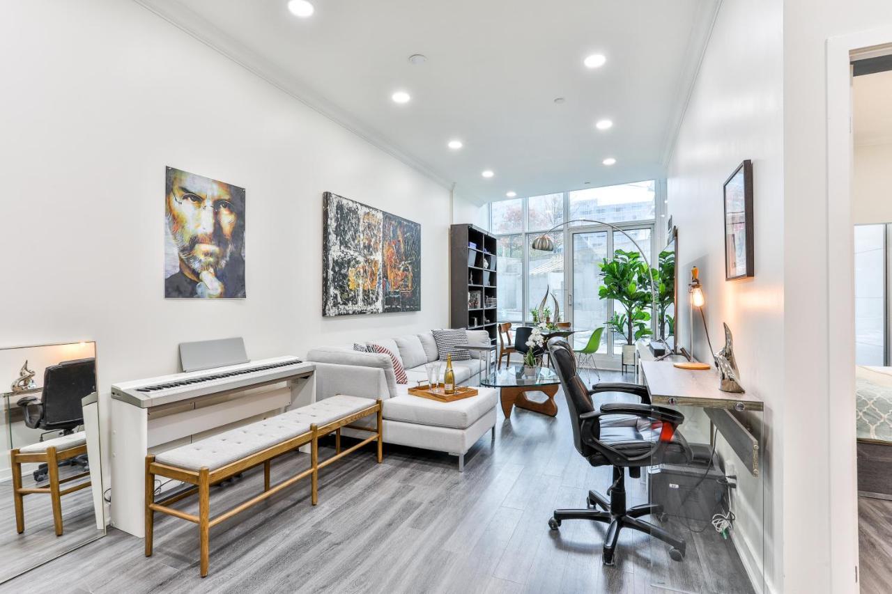 Luxury Treelife Apartment Toronto