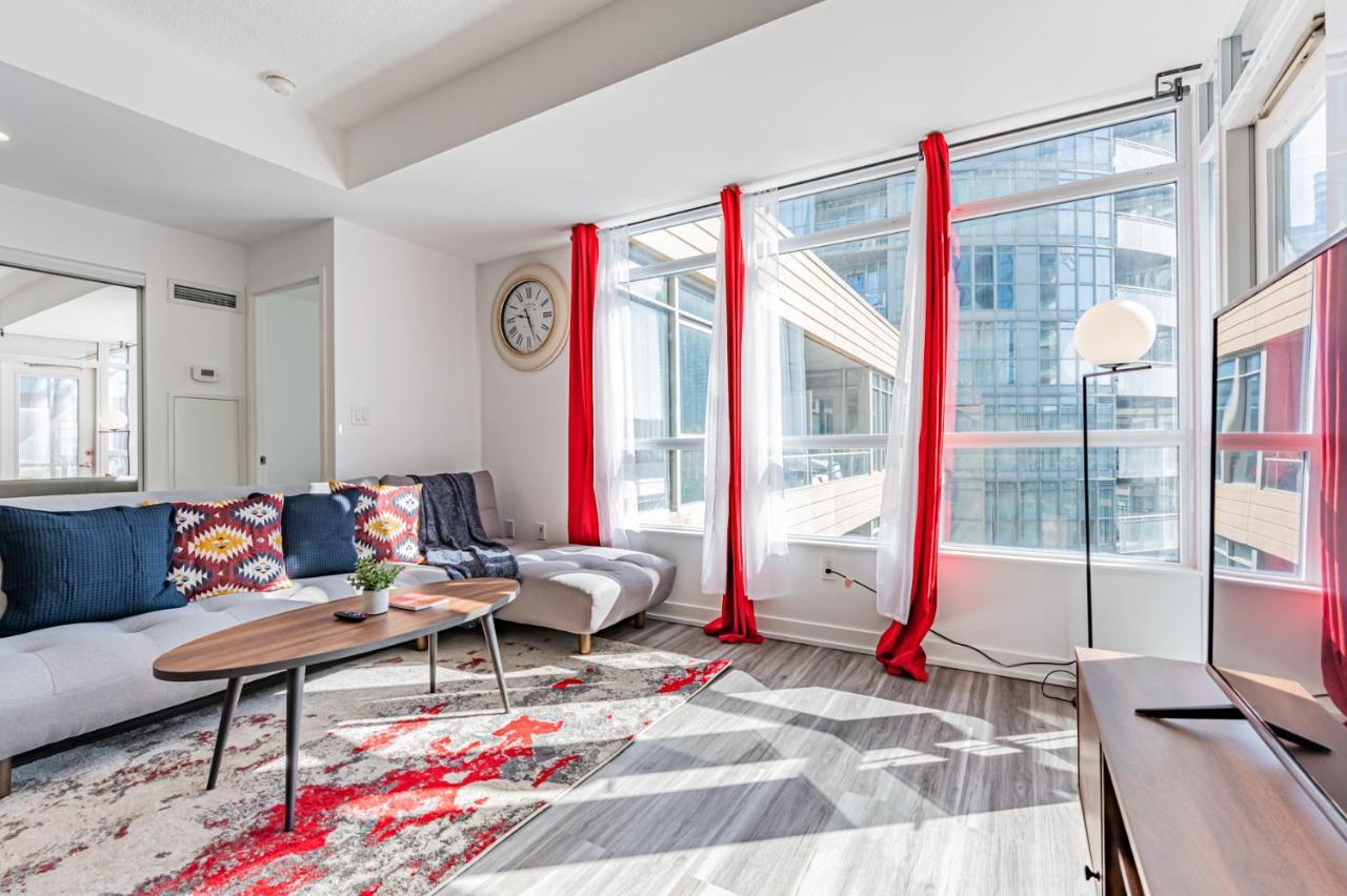 Leckie Luxurious Suites Aparthotel Toronto