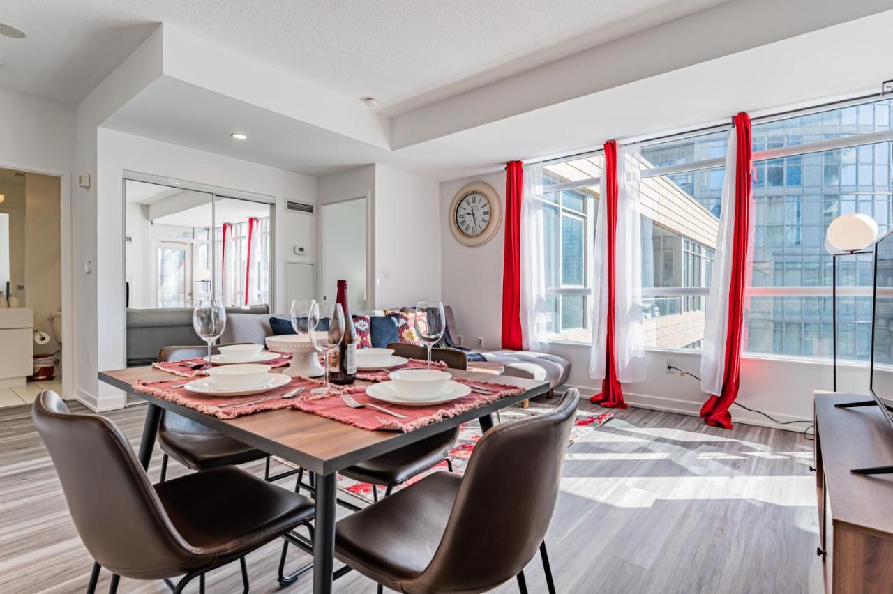 Leckie Luxurious Suites Aparthotel Toronto