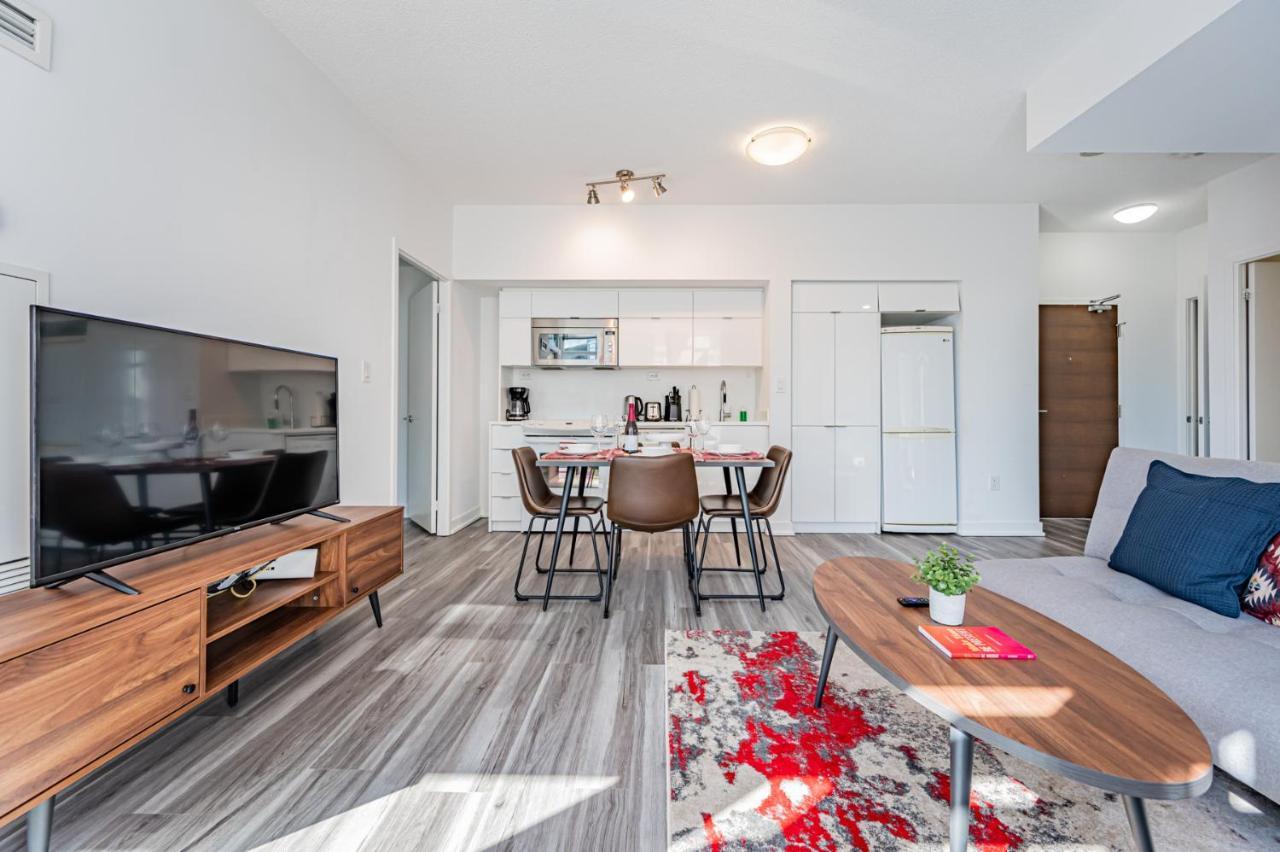 Leckie Luxurious Suites