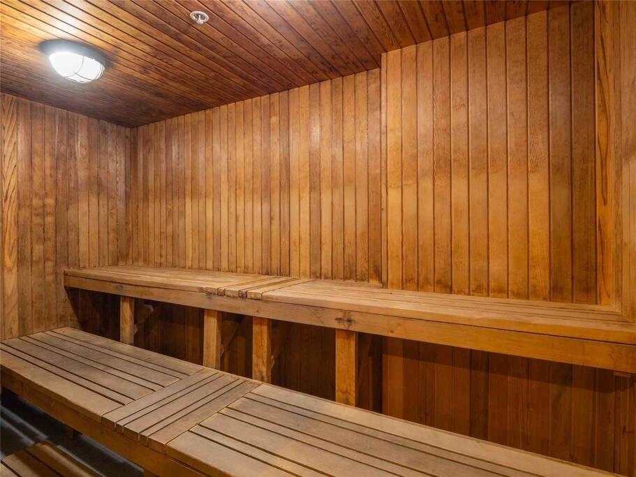Apartment Lakeview In Downtown With Free Parking.