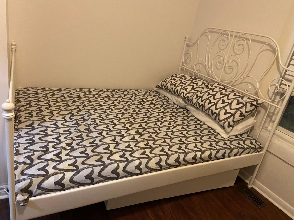 Guest house Budget Triple With En Bathroom 36a *