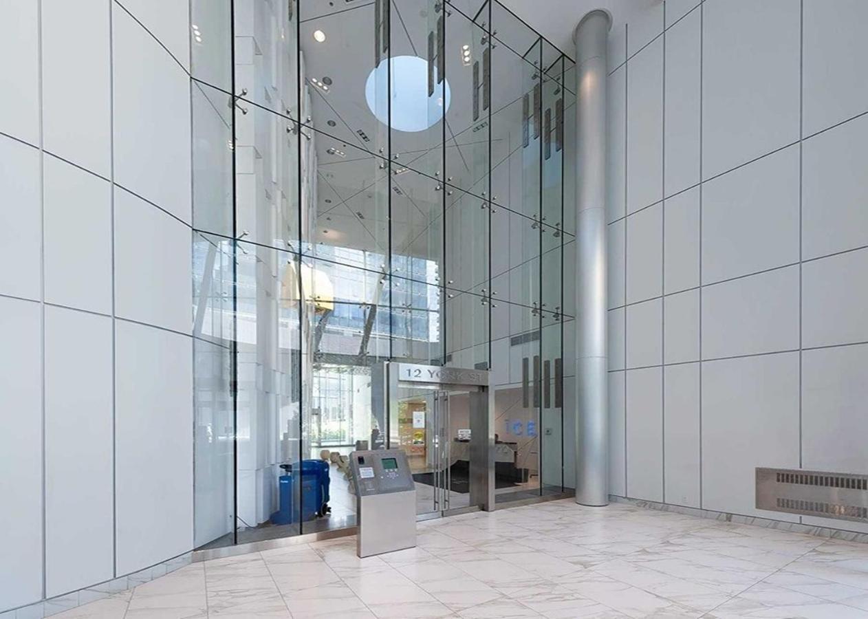 Comfort Opulence Suites 3 Bedroom With Panoramic Cn Tower View Toronto
