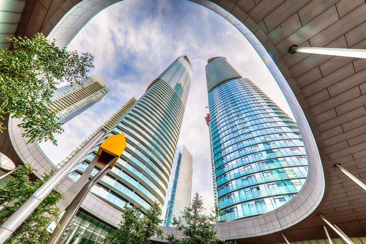 Comfort Opulence Suites 3 Bedroom With Panoramic Cn Tower View Hotel Toronto