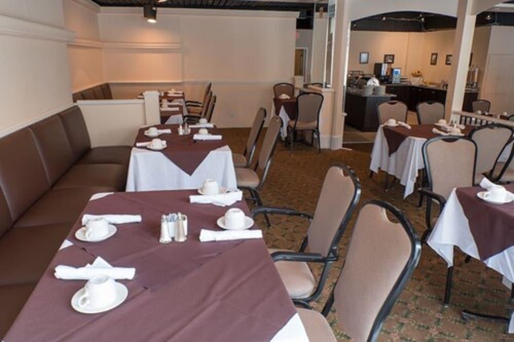Hotel The Roehampton Toronto