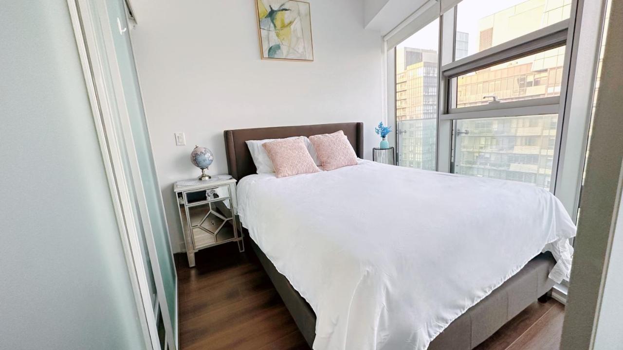 Comfort Opulence Suites Superior 3 Bedroom 48th Floor With View Toronto