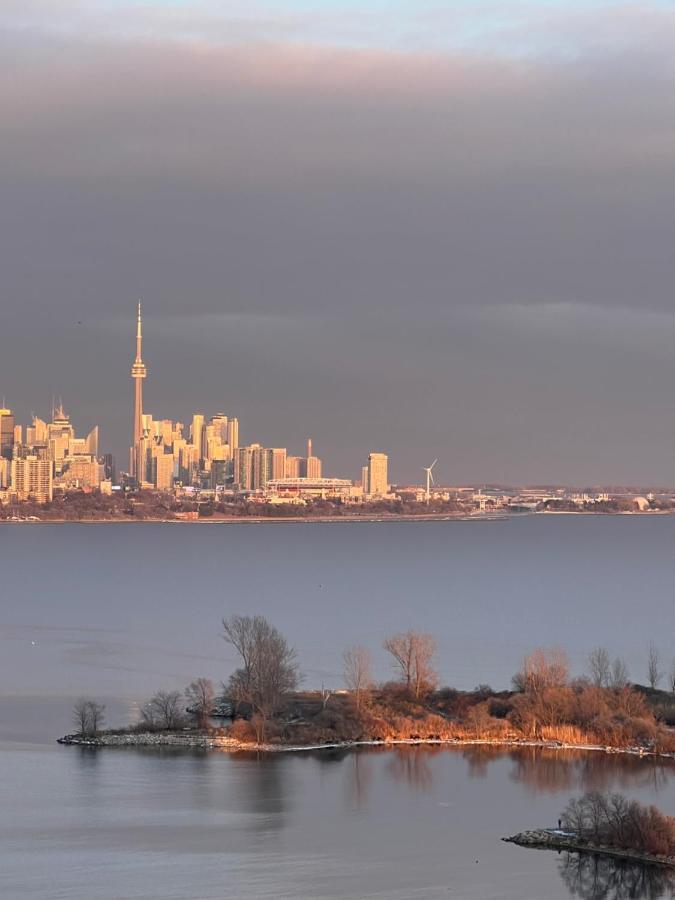 Luxury Lakefront Condo Toronto