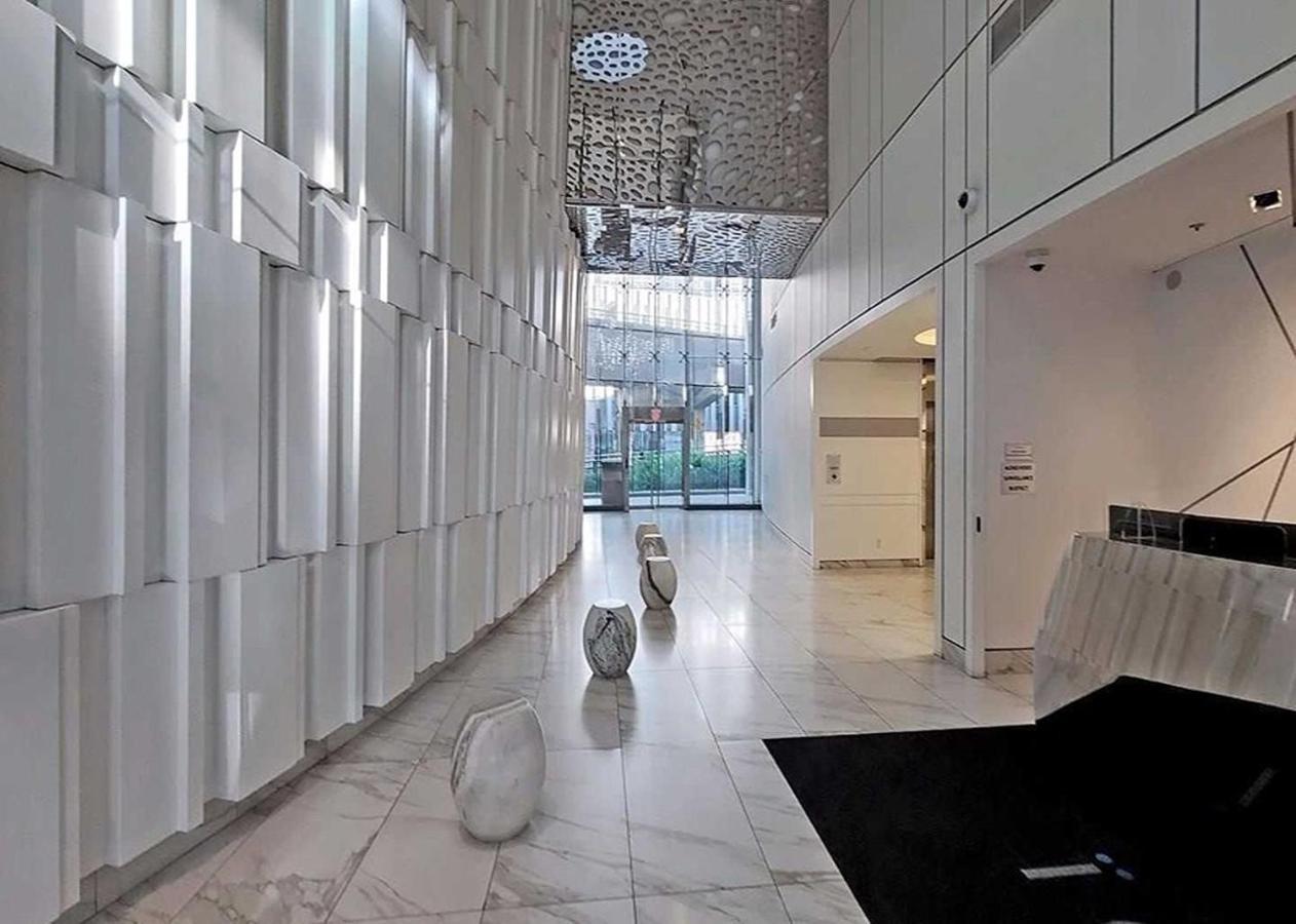 Superior 49th Floor 3 Bedroom With Cn Tower And View Hotel *