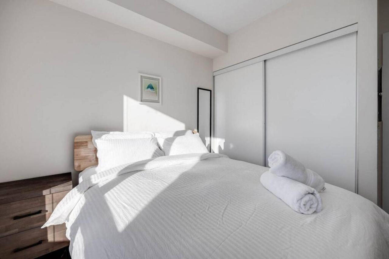Exec 2br 2bth W Million Dollar View Of Cn Tower Holiday home