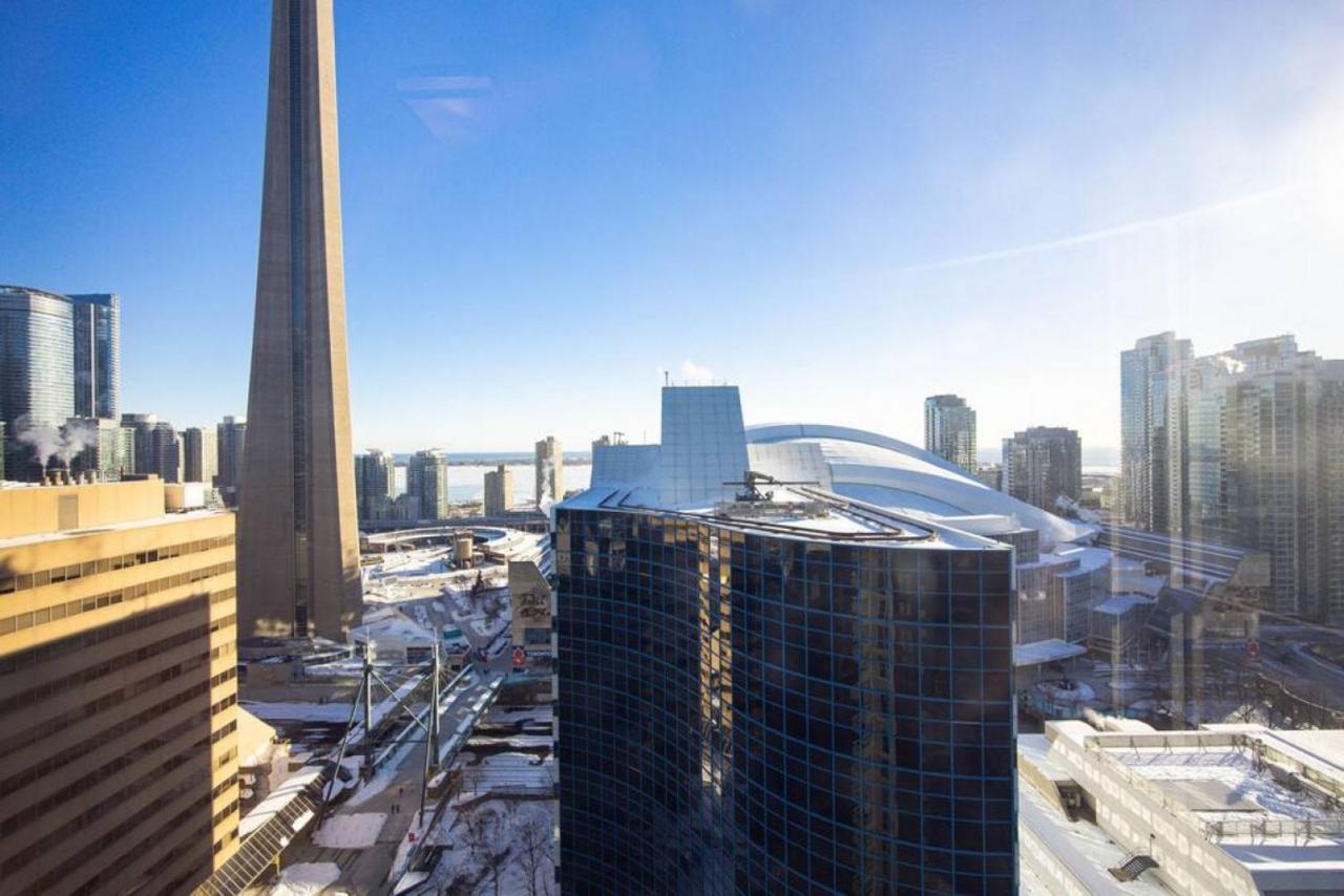 Exec 2br 2bth W Million Dollar View Of Cn Tower Holiday home *