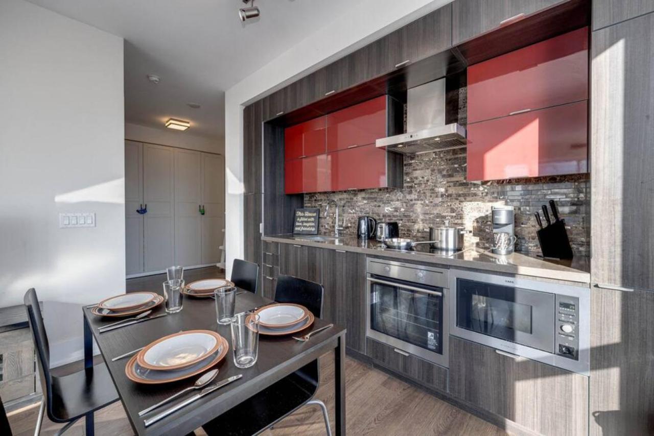 Exec 2br 2bth W Million Dollar View Of Cn Tower * Toronto