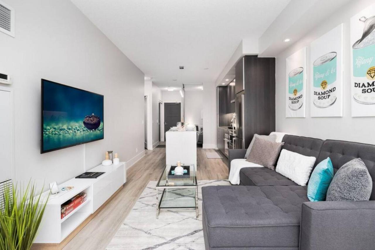 Holiday home Luxury Cn Tower View King Bed Balcony Free Park Toronto