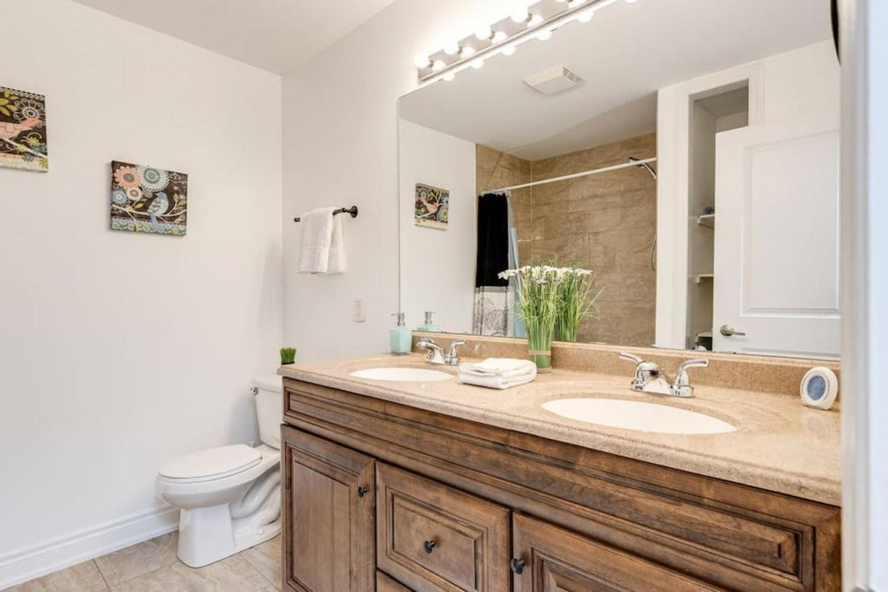 3br Casa Close To Woodbine With Deck Area And Wfh * Toronto