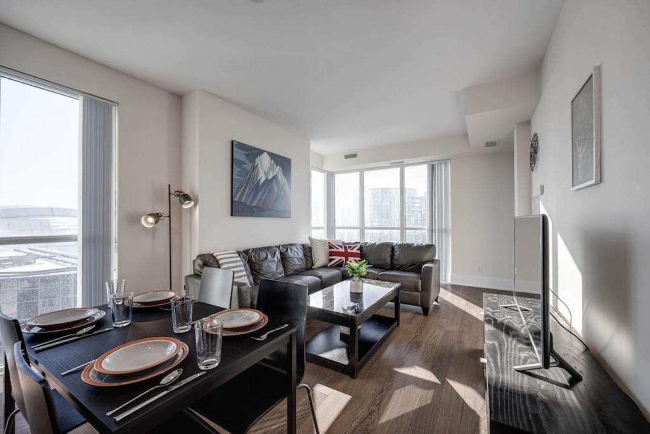 Exec 2br 2bth W Million Dollar View Of Cn Tower * Toronto