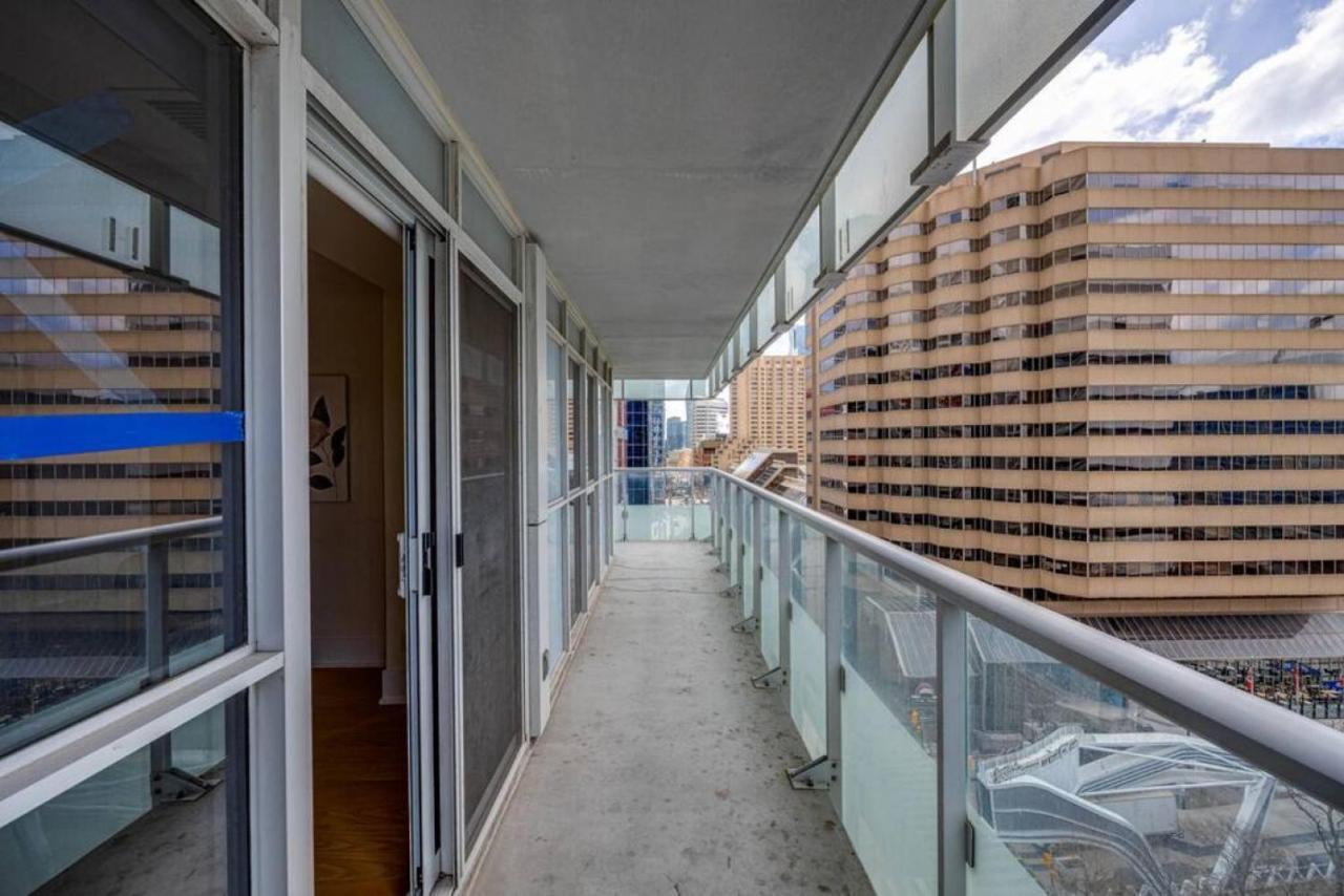 2br Fantastic View Of Cn Tower And Roger Centre Holiday home