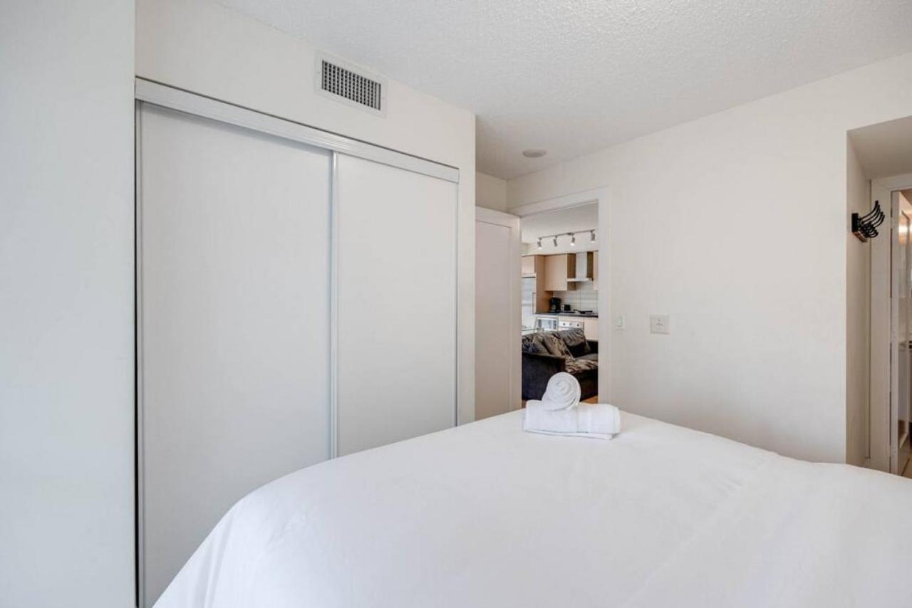 2br Fantastic View Of Cn Tower And Roger Centre Holiday home