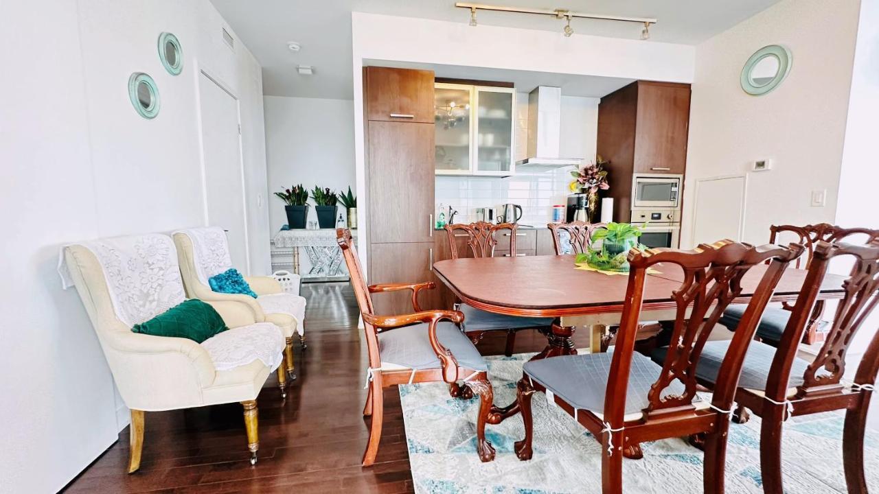 Superior 49th Floor 3 Bedroom With Cn Tower And View Toronto
