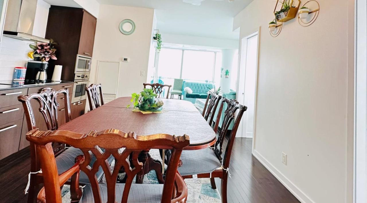 Superior 49th Floor 3 Bedroom With Cn Tower And View Hotel *