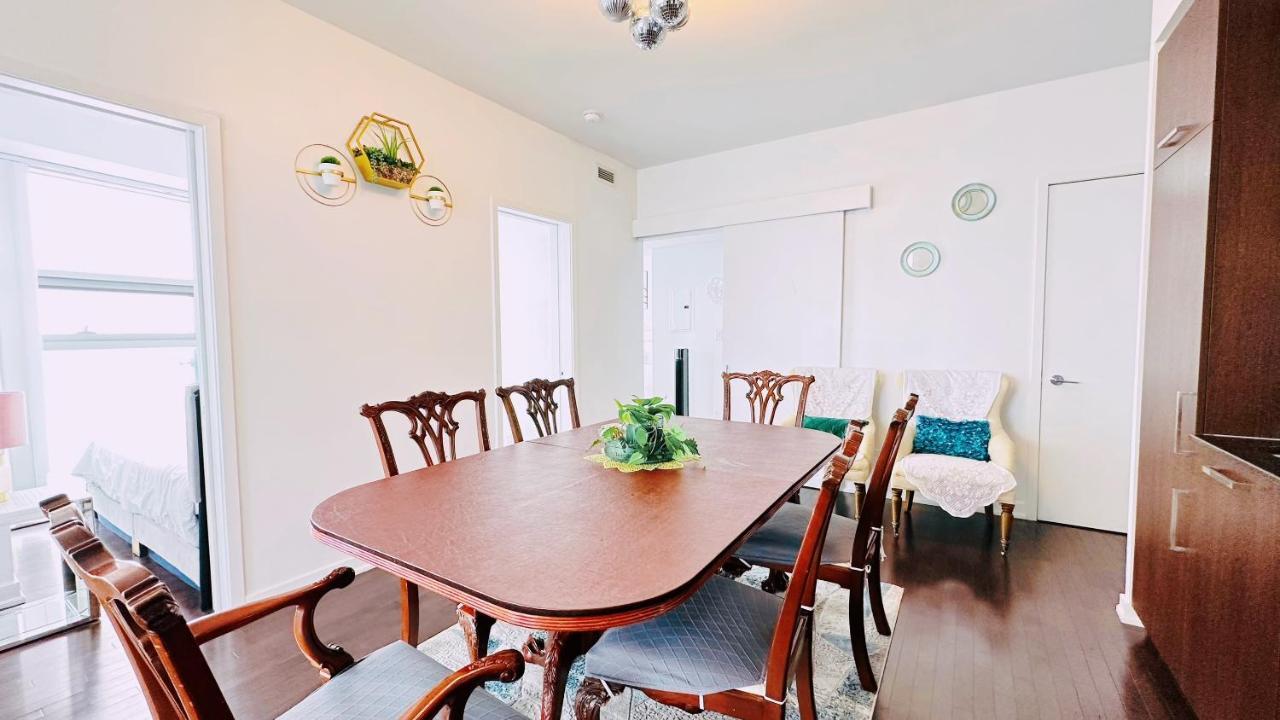 Superior 49th Floor 3 Bedroom With Cn Tower And View *