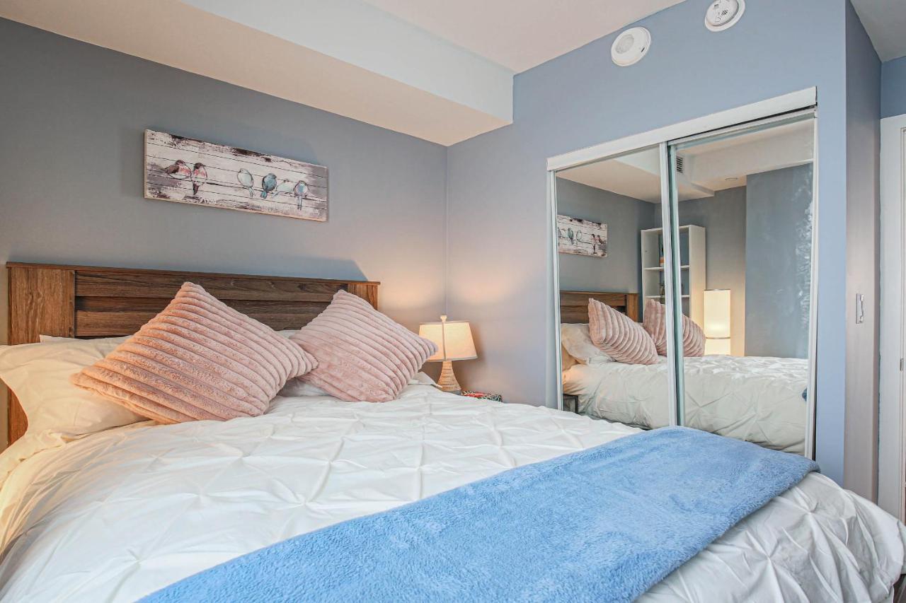 Luxury View In Downtown 3 Bedroom 2.5 Bathroom 1 Parking Apartment *