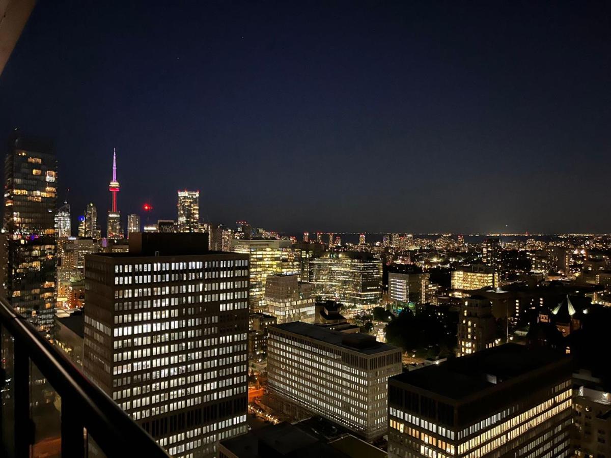 Luxury View In Downtown 3 Bedroom 2.5 Bathroom 1 Parking Apartment Toronto