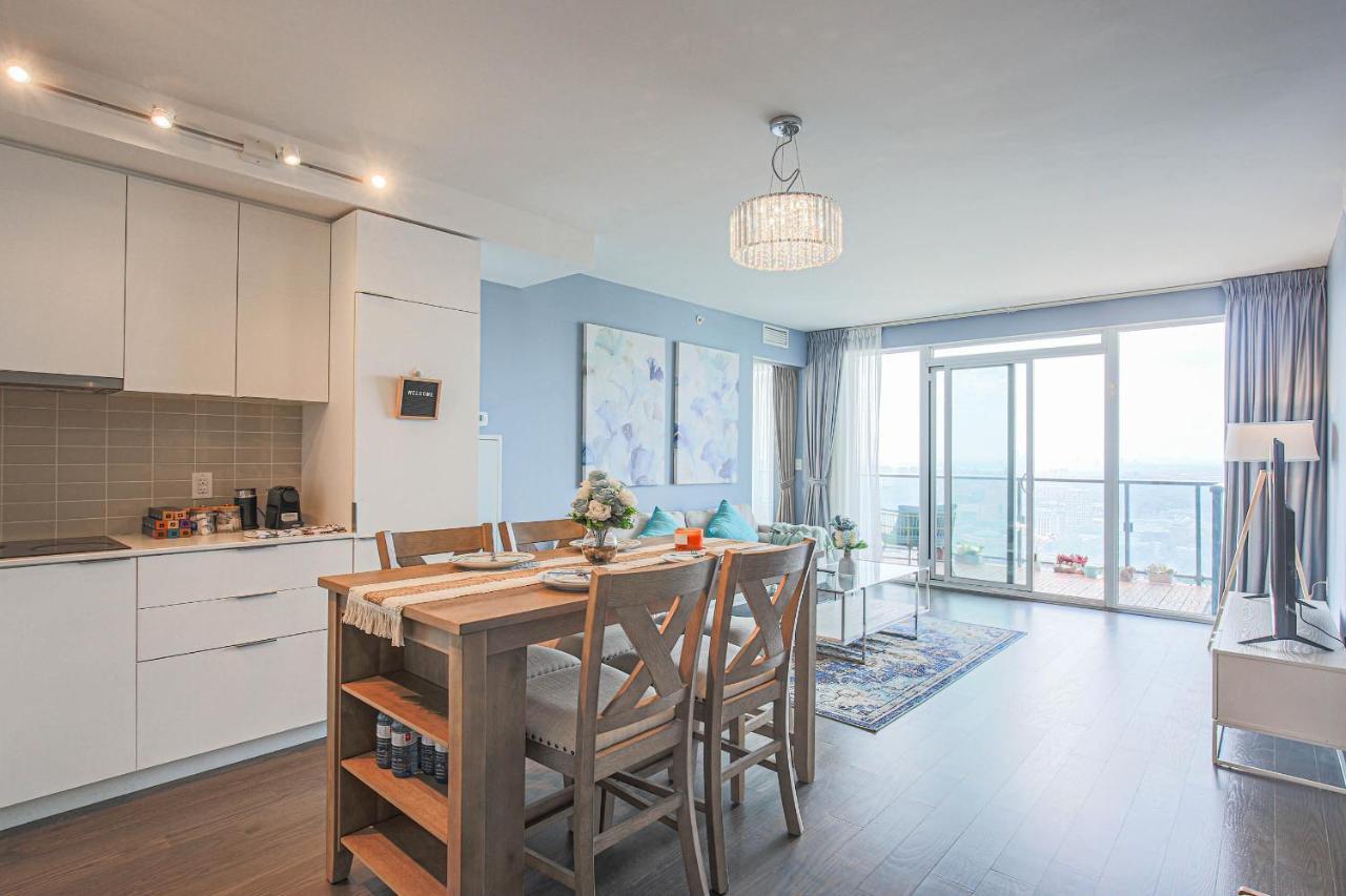 Luxury View In Downtown 3 Bedroom 2.5 Bathroom 1 Parking Apartment *