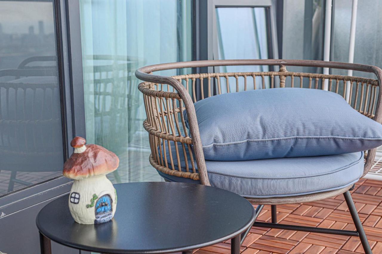 Luxury View In Downtown 3 Bedroom 2.5 Bathroom 1 Parking Apartment