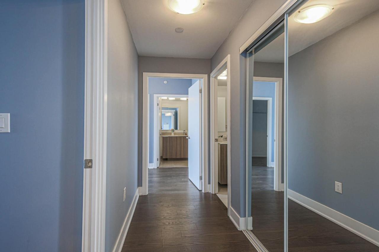 Luxury View In Downtown 3 Bedroom 2.5 Bathroom 1 Parking