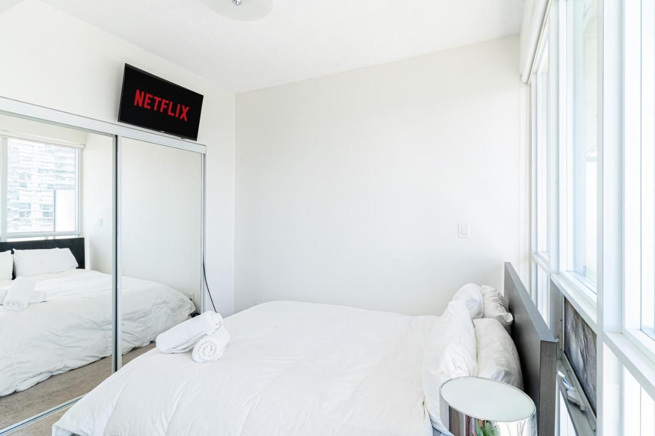 Beautiful Modern Luxurious Scotiabank Arena Aparthotel *
