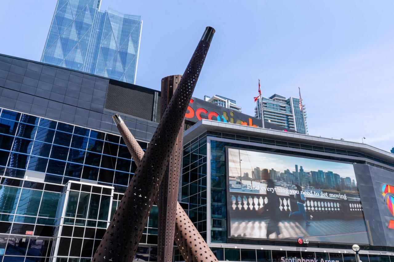 Aparthotel Beautiful Modern Luxurious Scotiabank Arena