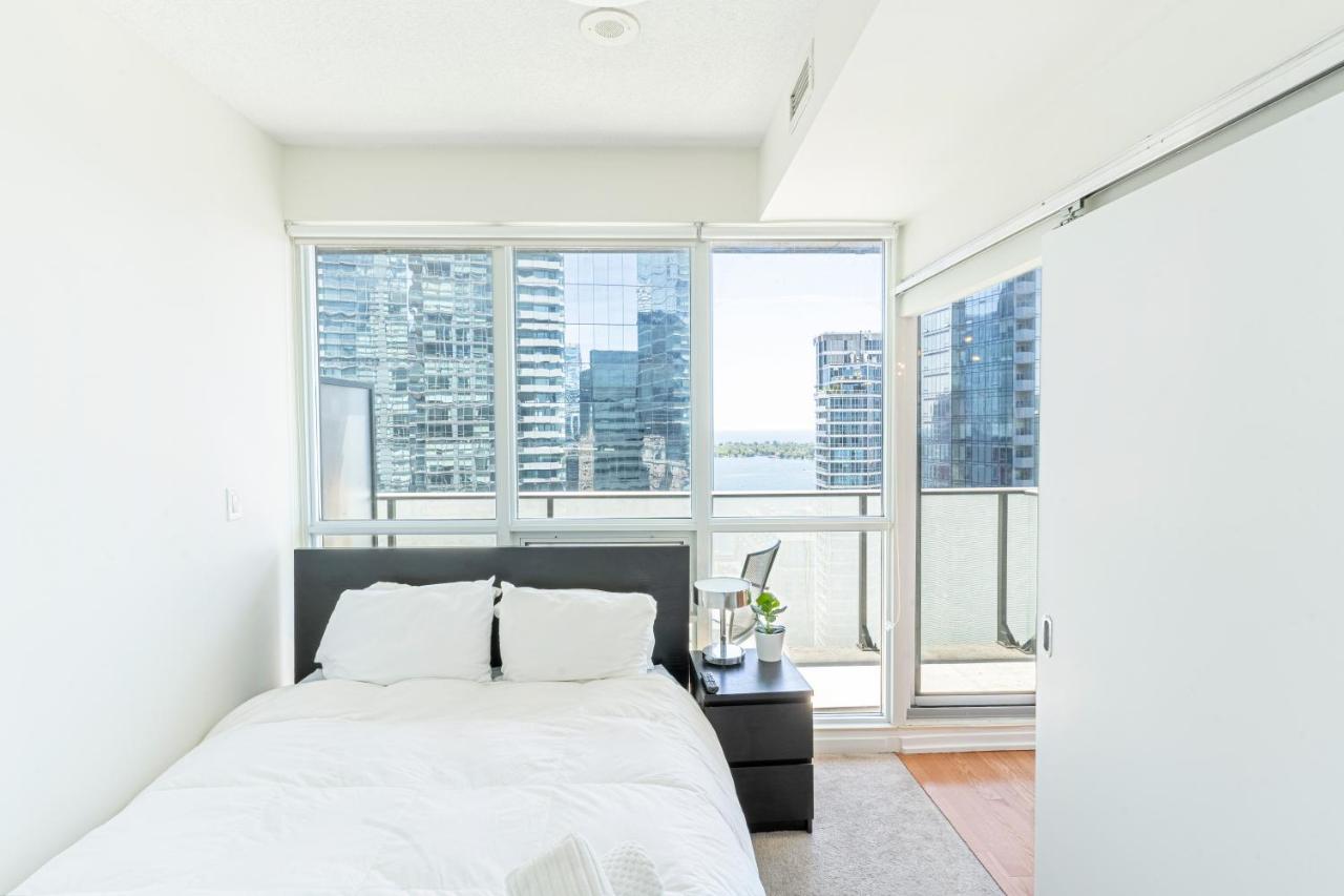 Aparthotel Beautiful Modern Luxurious Scotiabank Arena Toronto