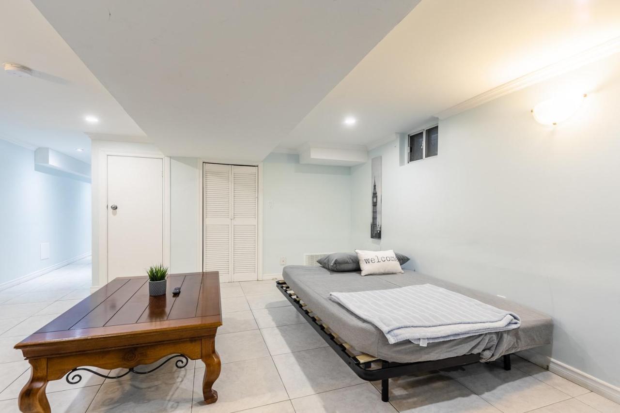 Pet-friendly In The Heart Of Trinity Bellwoods Apartment Toronto