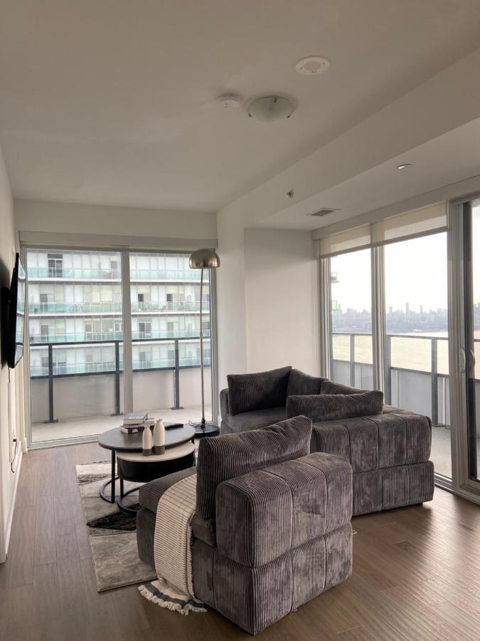 Apartment 1 Bedroom Waterfront