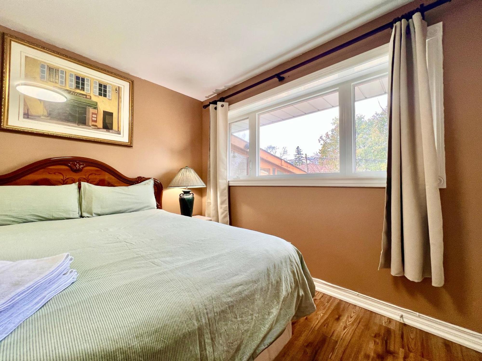 Homestay Newly Renovated Detached Near Finch Subway Station