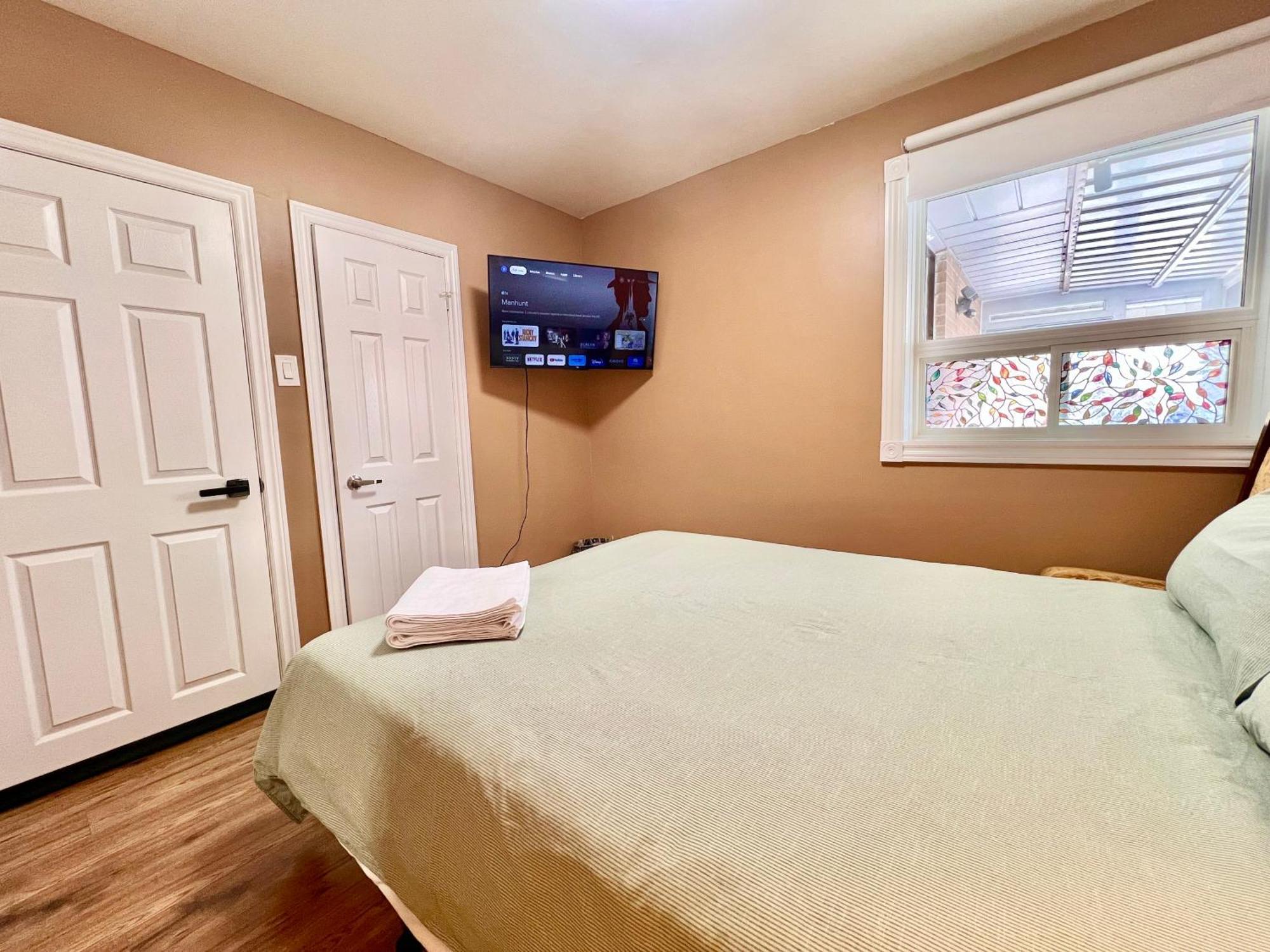 Newly Renovated Detached Near Finch Subway Station *
