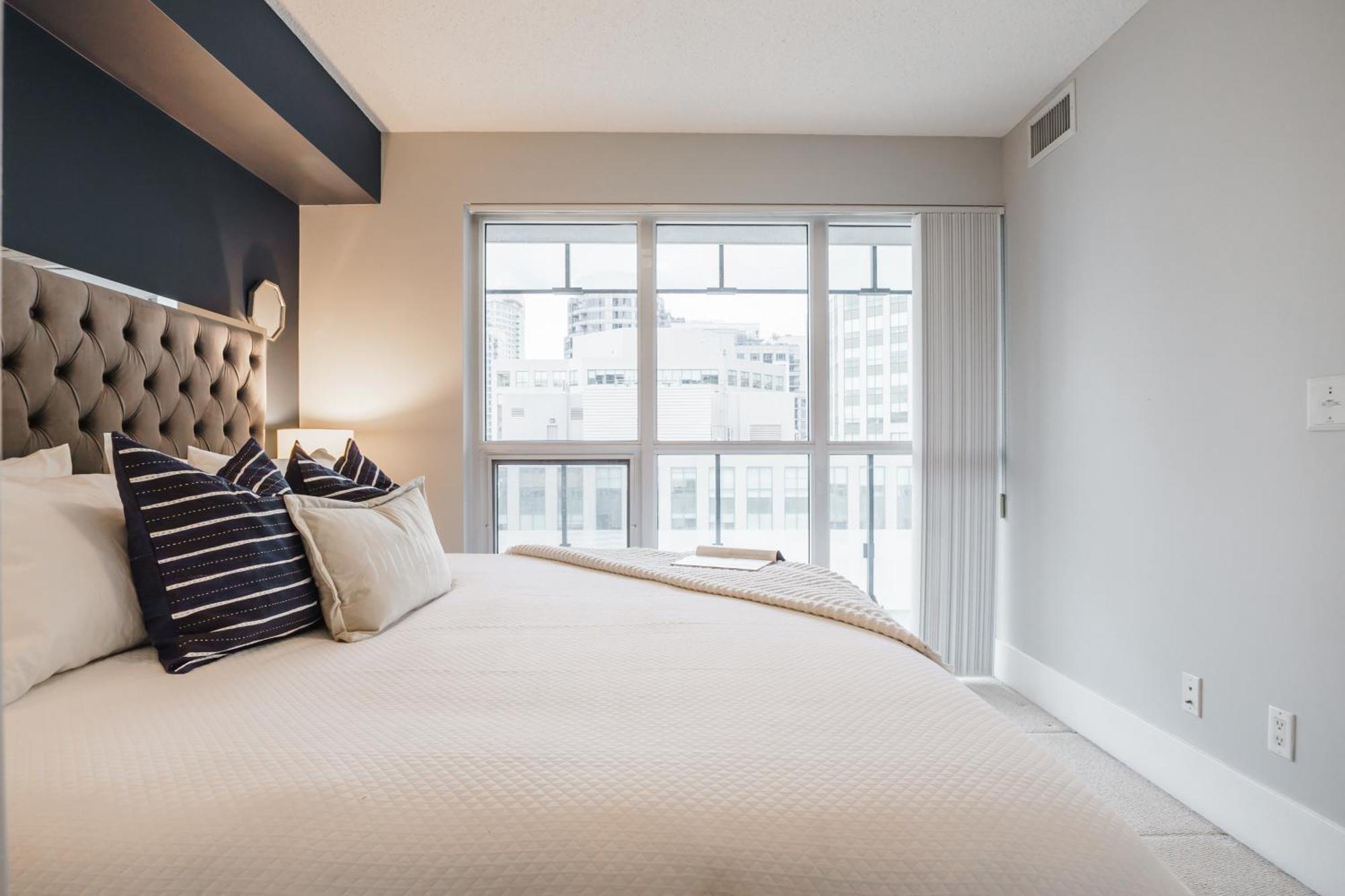 300 Front Hotel Toronto