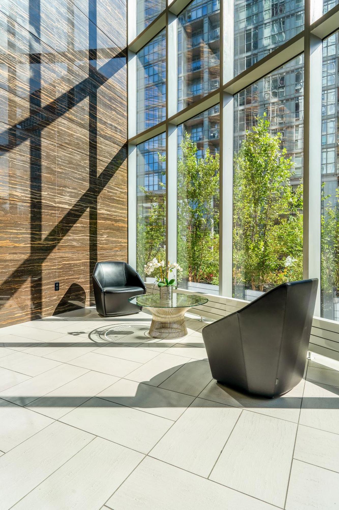 Apartment Beautiful By Cn Tower *