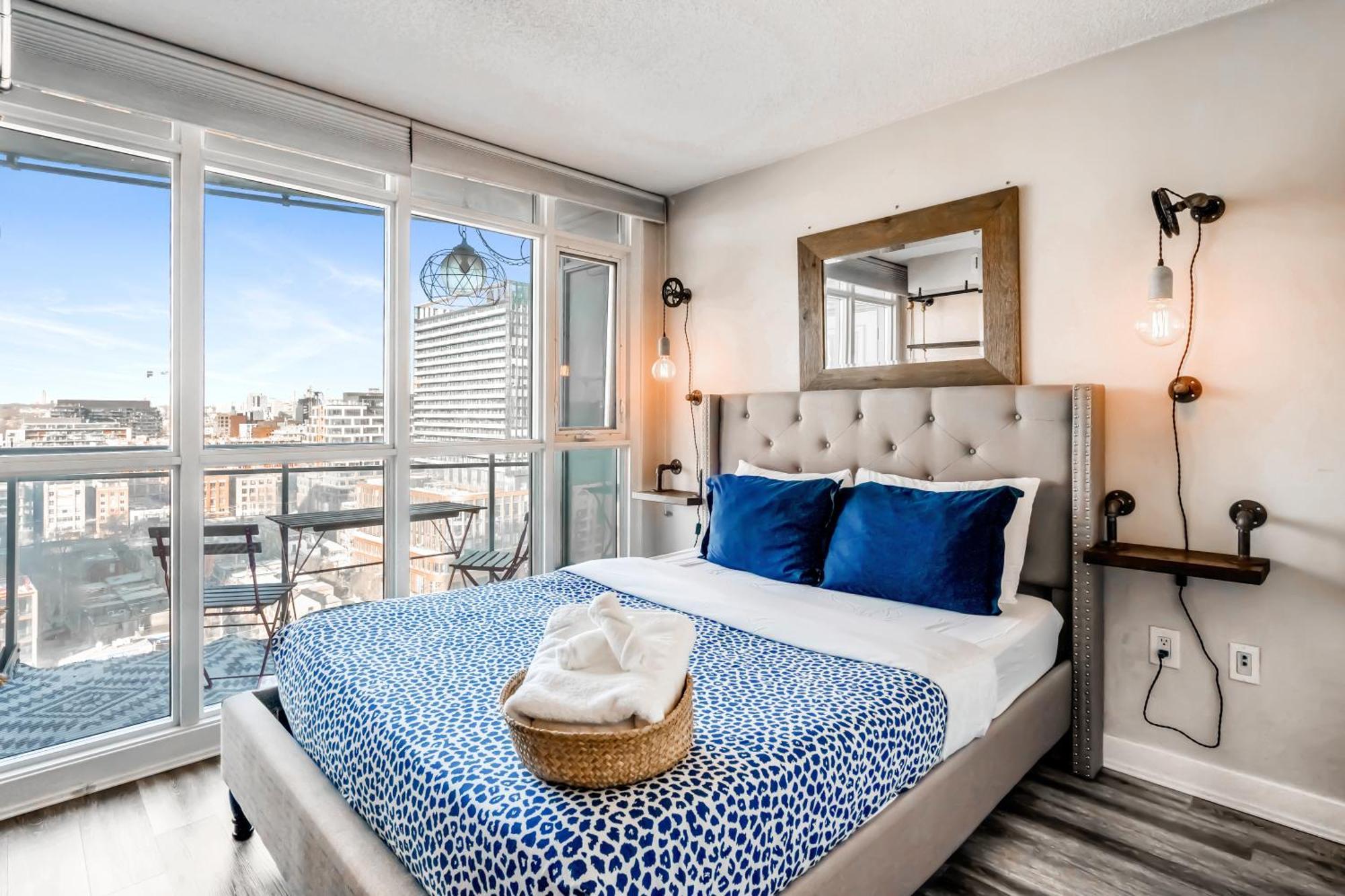 Beautiful By Cn Tower Apartment *