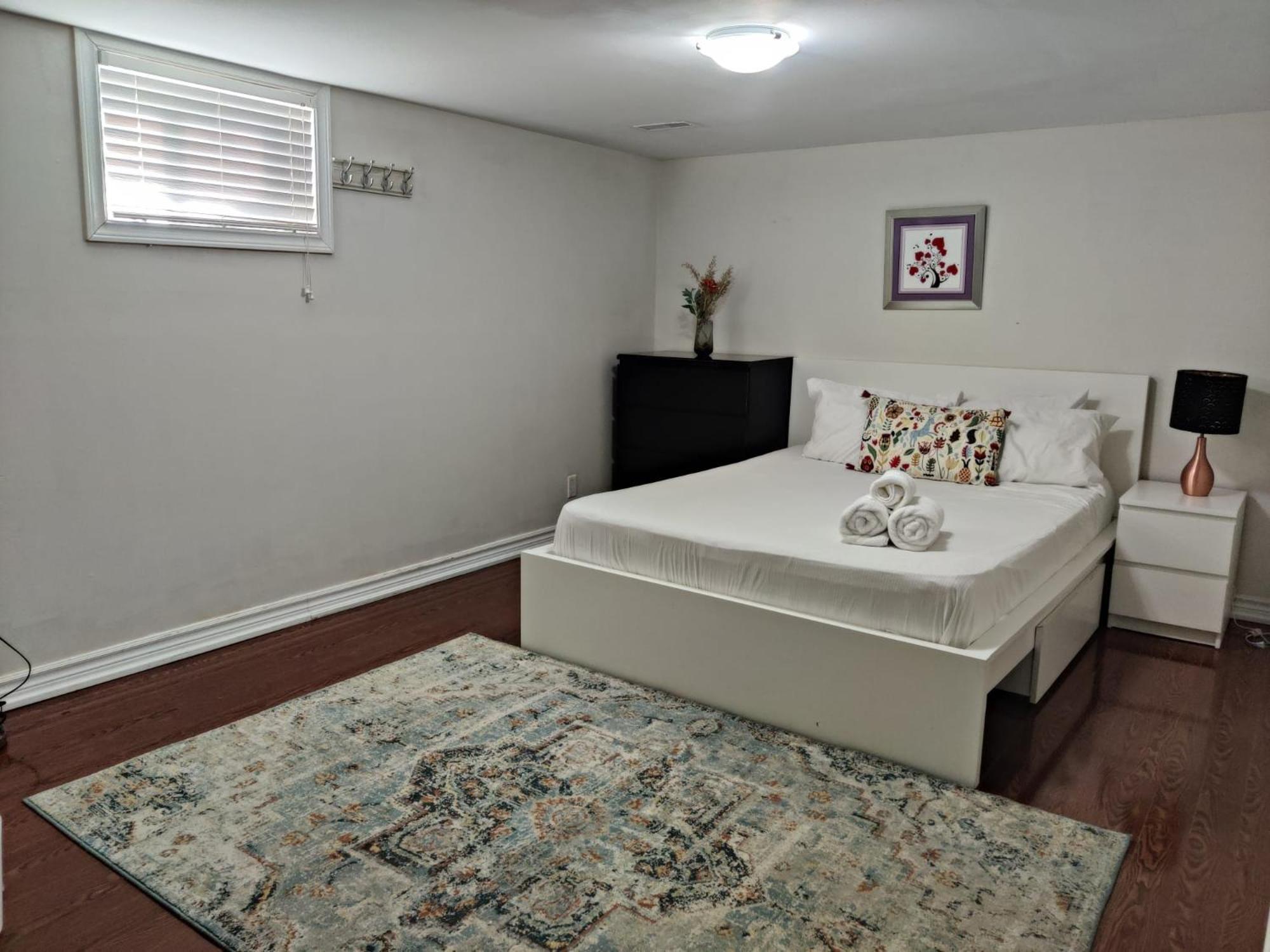 Spacious Mbr Near Kennedy Subway & Go Homestay *