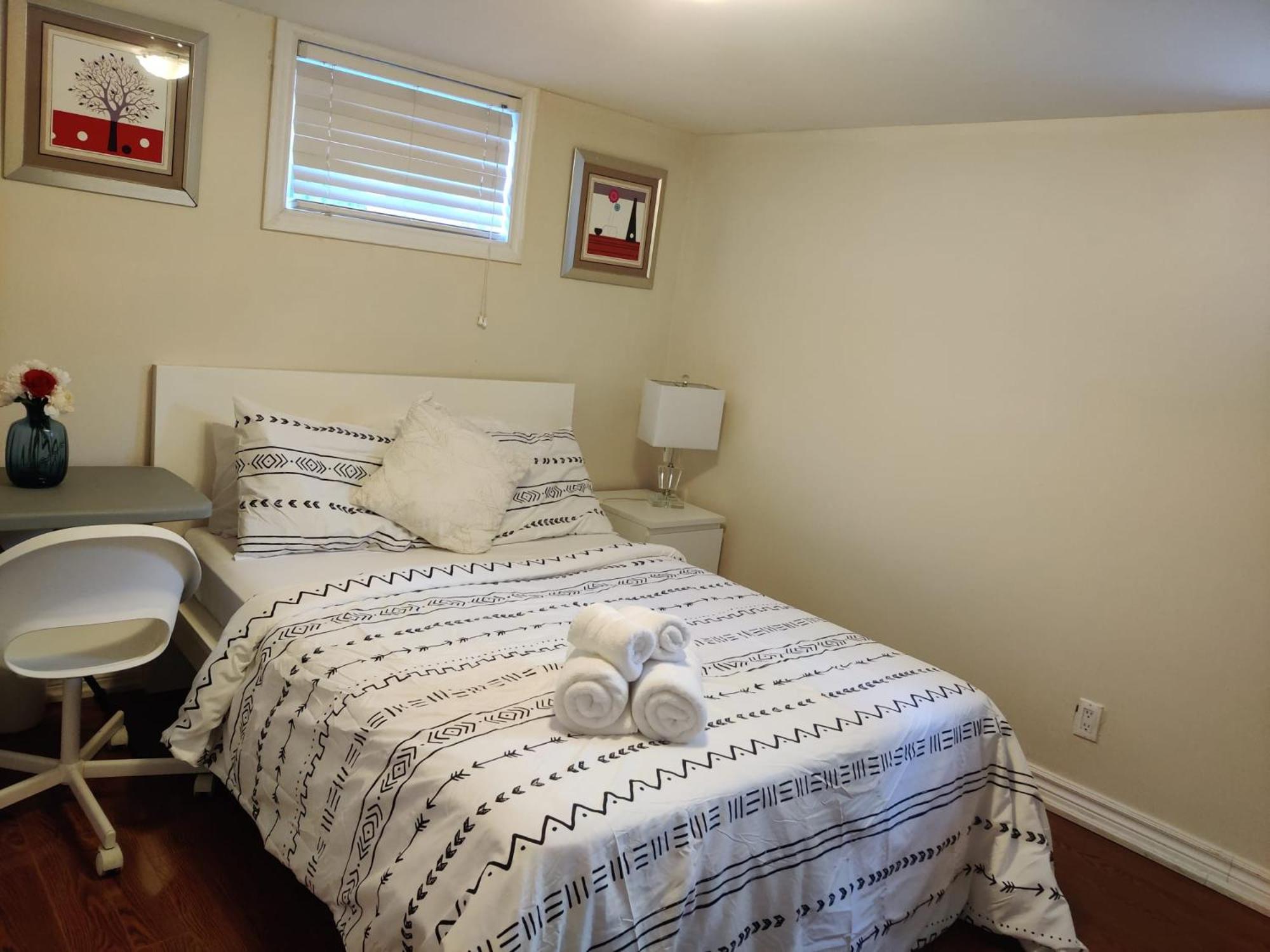 Spacious Mbr Near Kennedy Subway & Go *