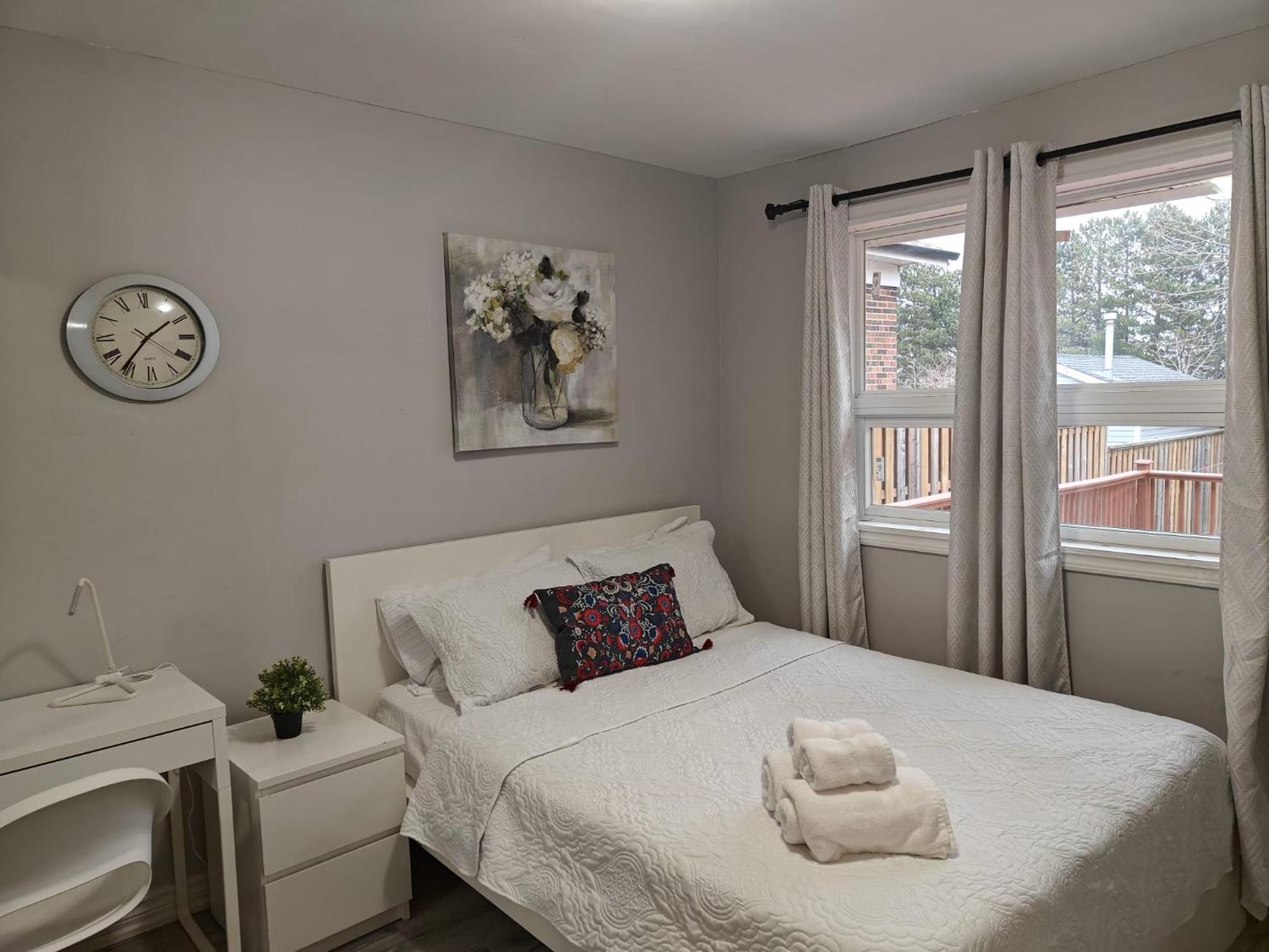 Spacious Mbr Near Kennedy Subway & Go *
