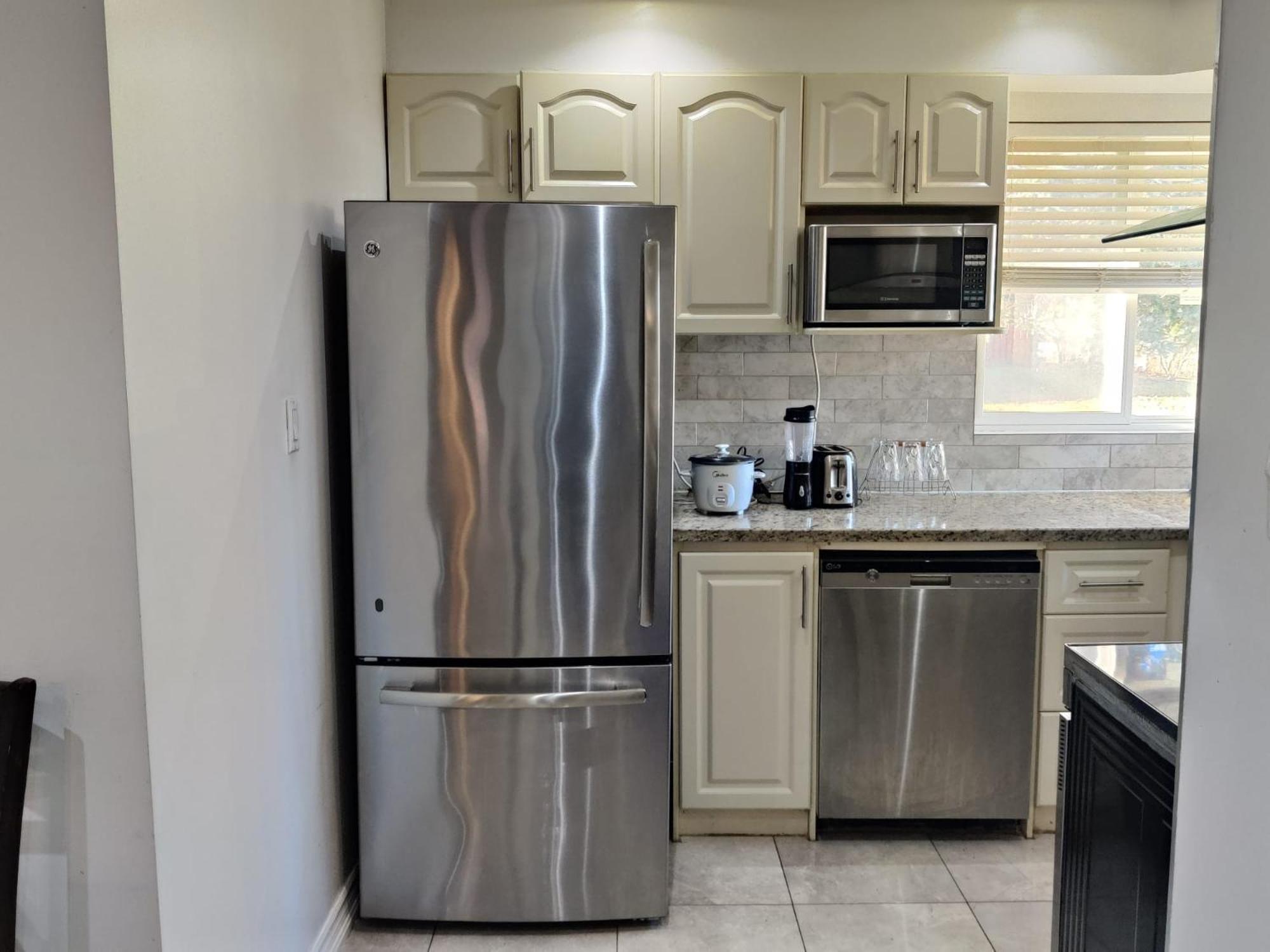 Spacious Mbr Near Kennedy Subway & Go Homestay *