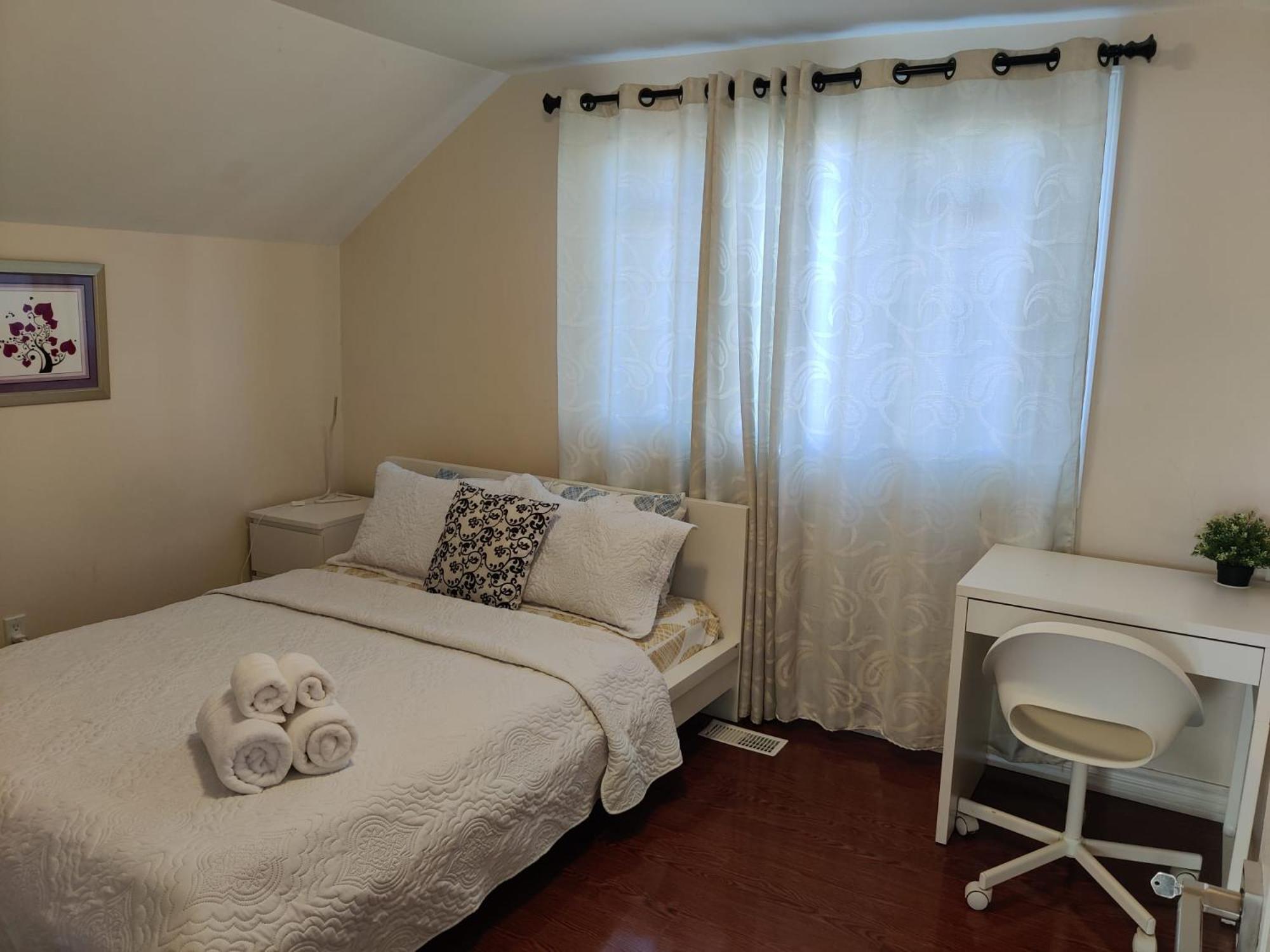 Spacious Mbr Near Kennedy Subway & Go Homestay *