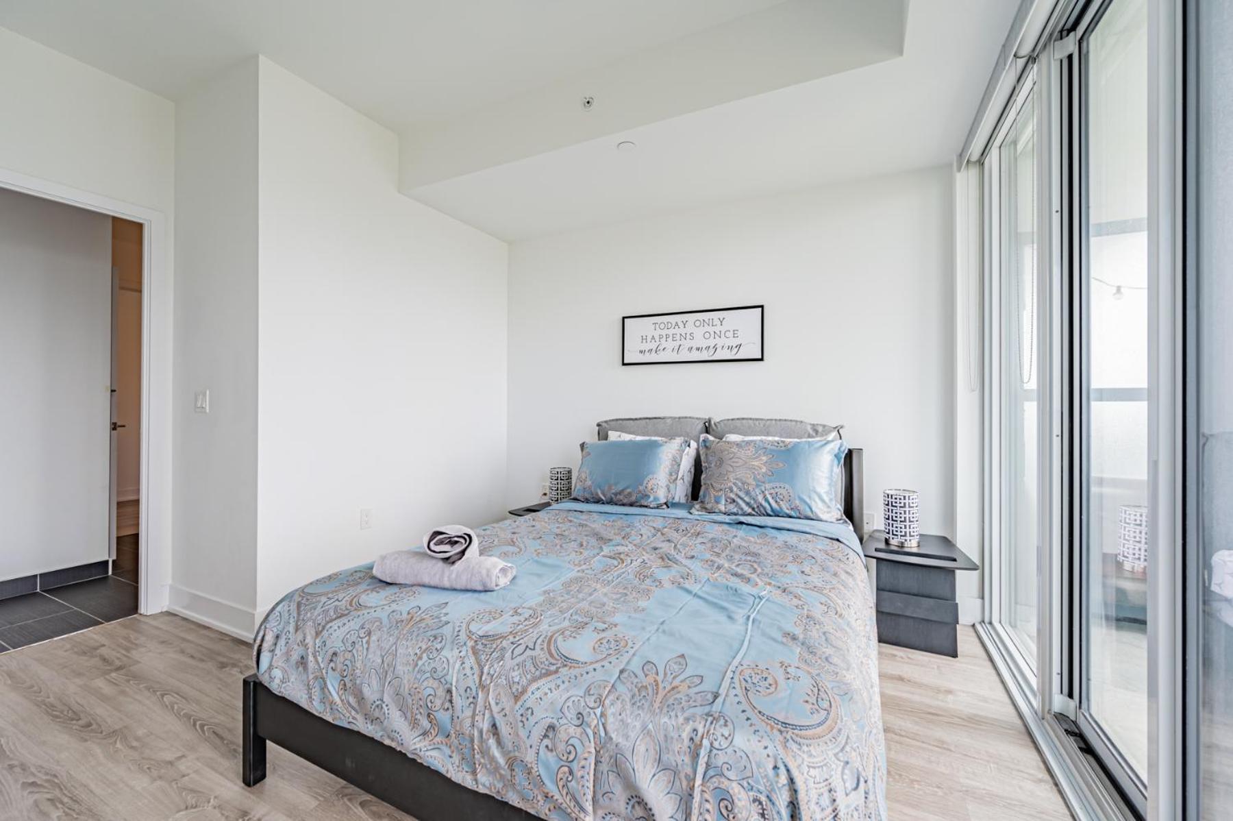 Luxury Close To Rogers Center In Downtown Core *
