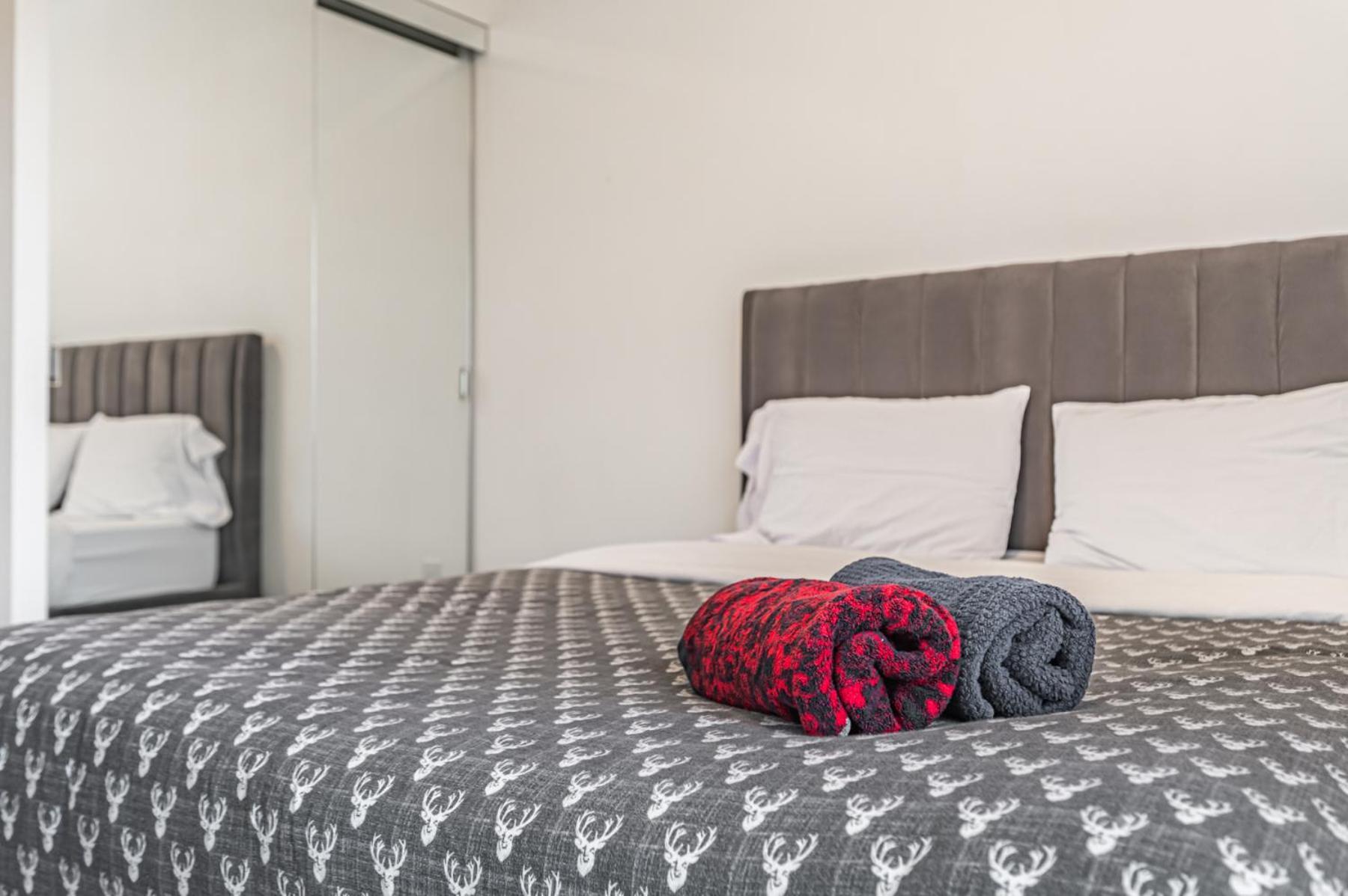 Luxury Close To Rogers Center In Downtown Core *