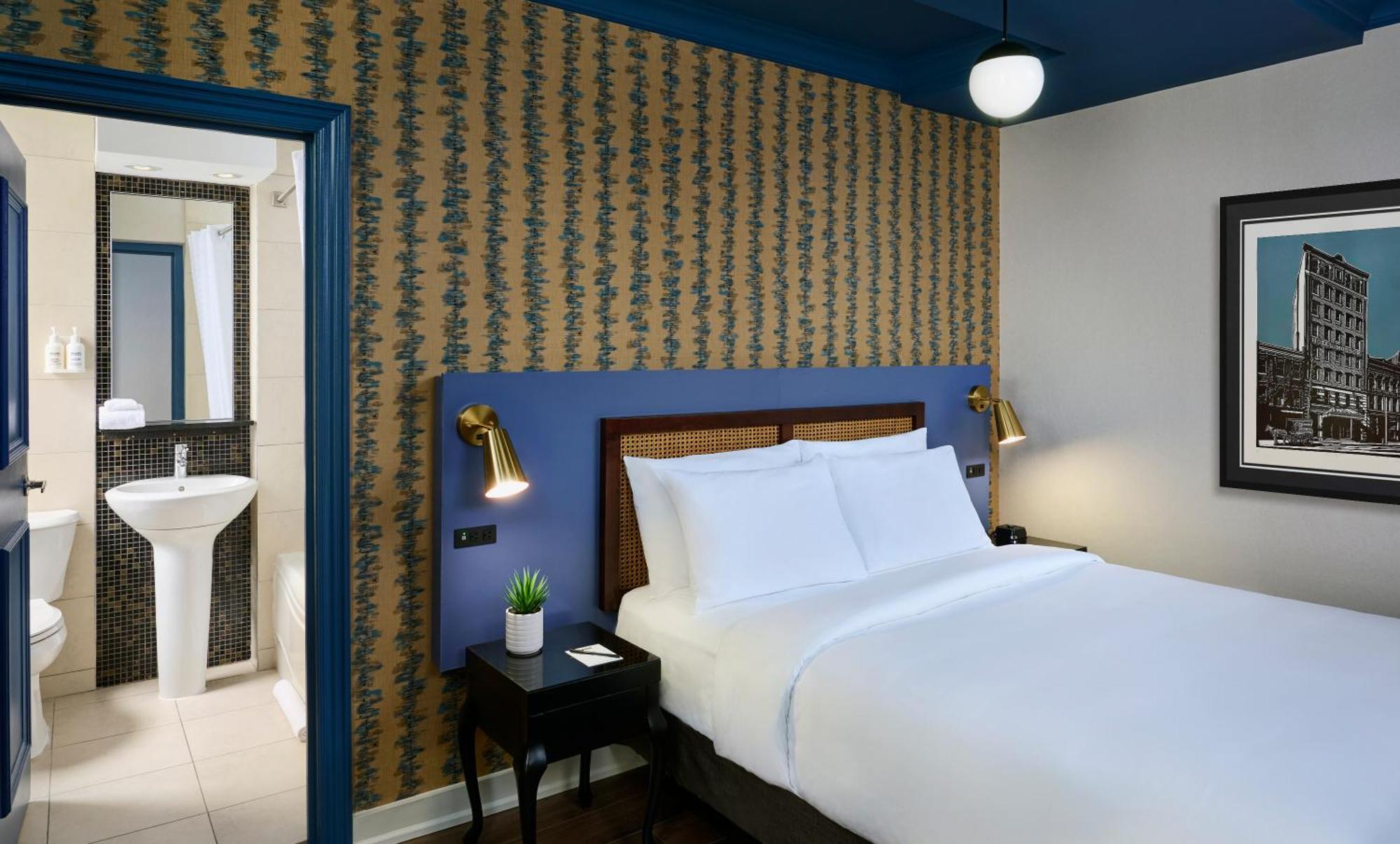 Victoria Hotel