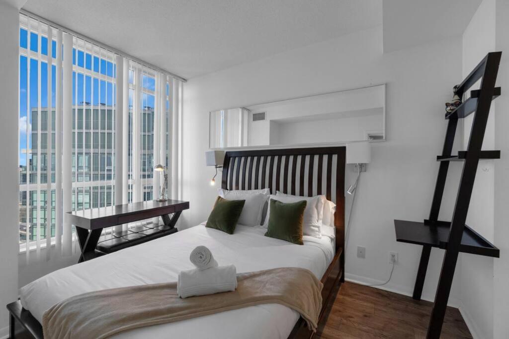 Spacious 1br - Downtown - Pool - Gym - Parking Apartment *